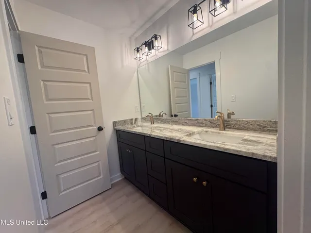 $569,000 | 2737 Highwoods Drive, Byhalia, MS 38611