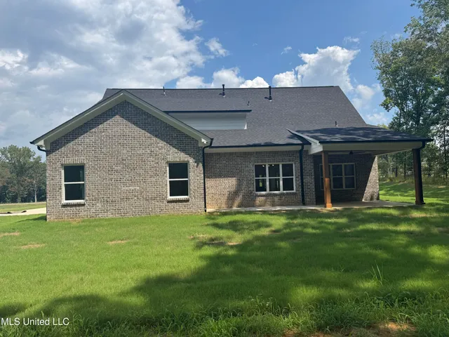 $569,000 | 2737 Highwoods Drive, Byhalia, MS 38611