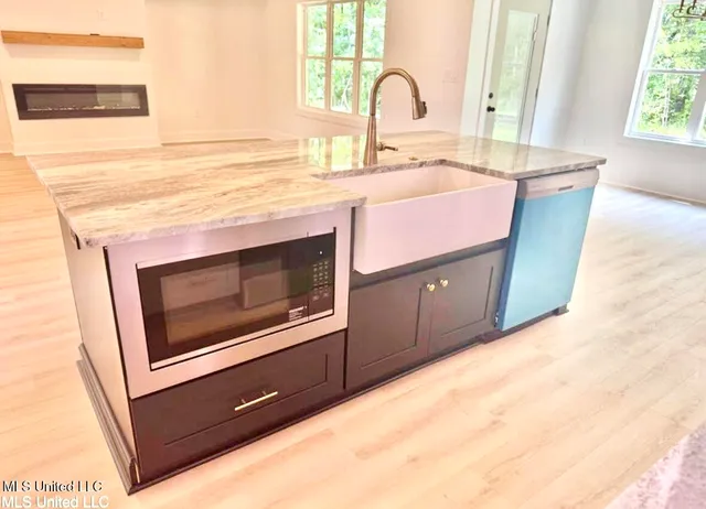 $569,000 | 2737 Highwoods Drive, Byhalia, MS 38611