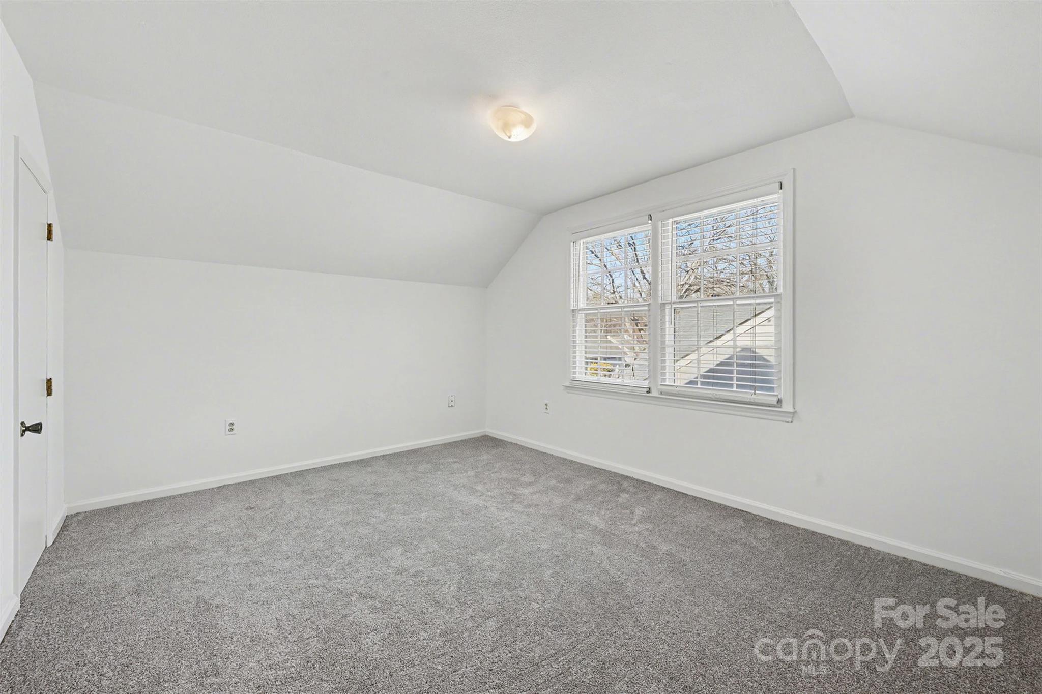 2730 Quailrush Road Charlotte, NC 28226 - Photo 19 of 22 an empty room with windows