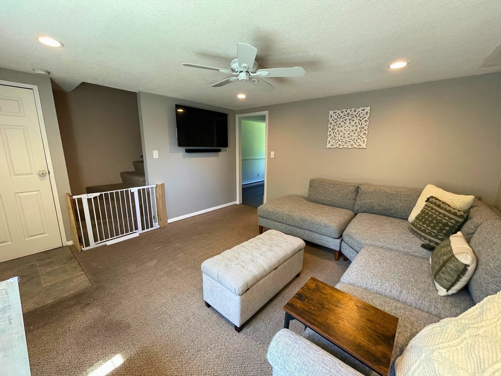 18 Westford Road, Unit 8 Ayer, MA 01432 - Photo 4 of 24