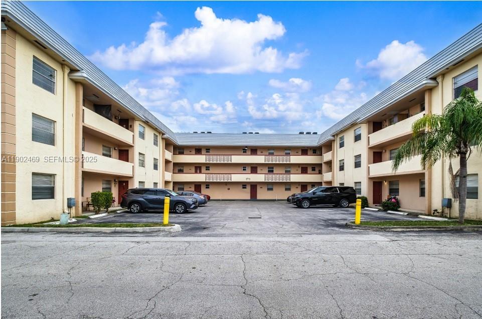 8951 Southwest 72nd Street, Unit 304 Miami, FL 33173 - Photo 4 of 10
