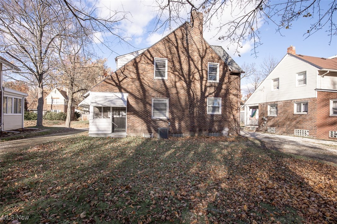 1604 Hampton Road Akron, OH 44305 - Photo 5 of 30 Gallery Image 5
