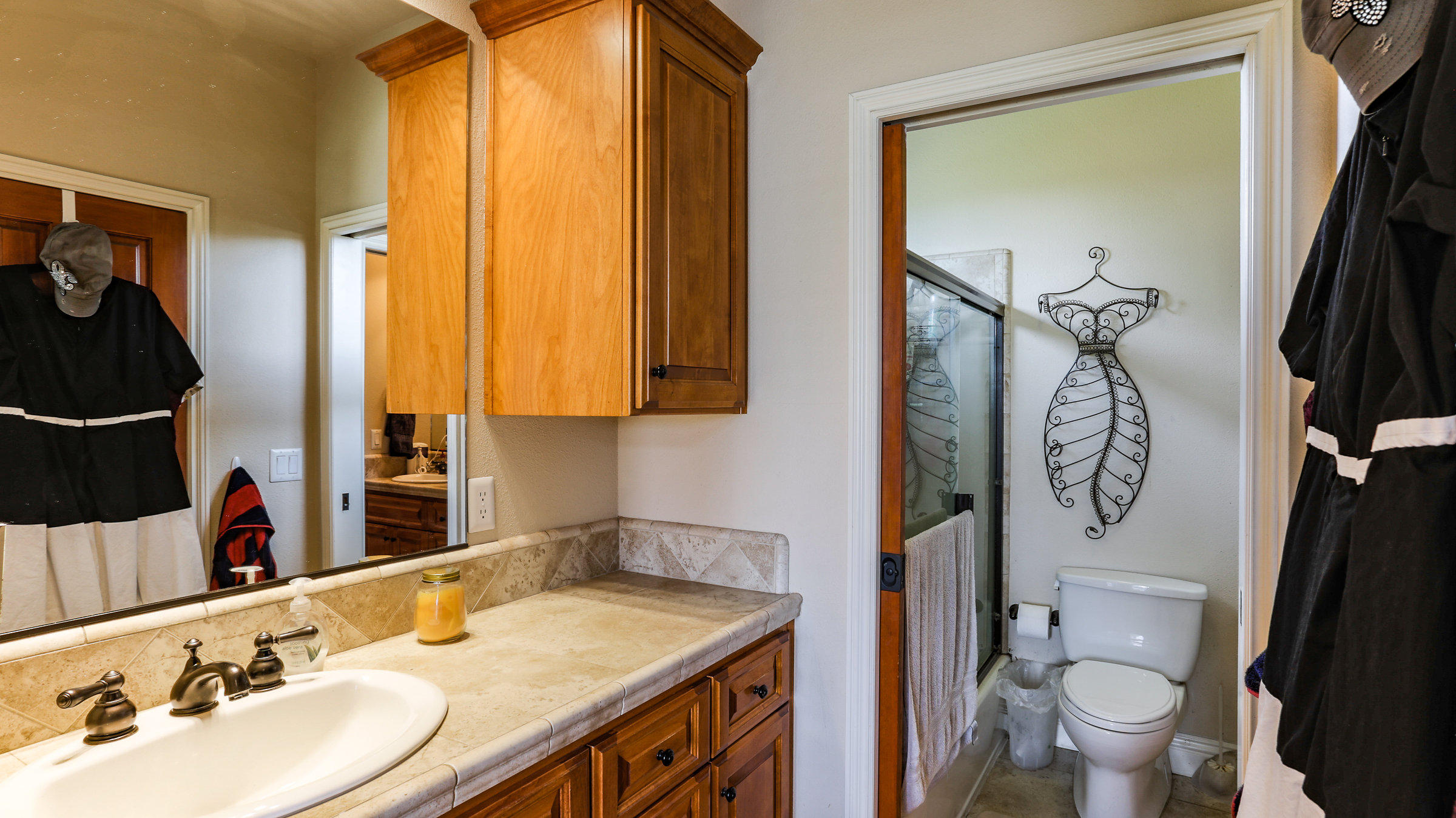 6788 Deschutes Road Anderson, CA 96007 - Photo 27 of 44 BATHROOM #2