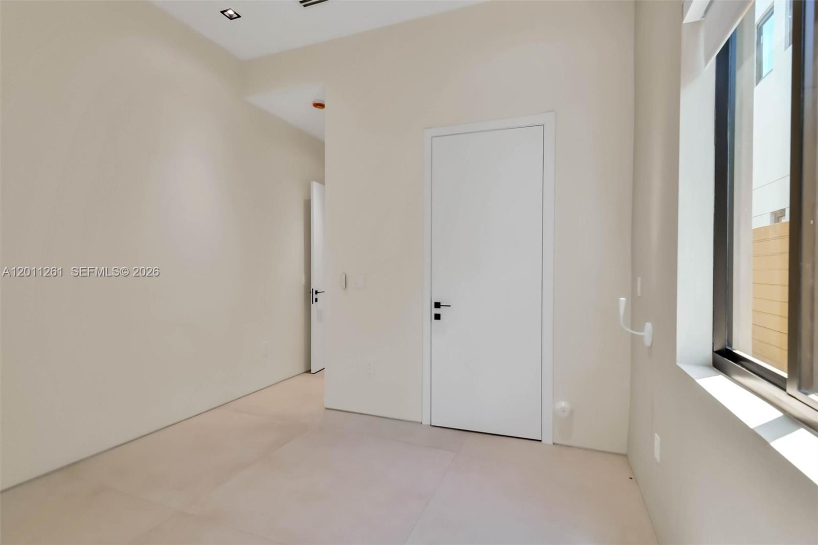 135 Southwest 29th Road Miami, FL 33129 - Photo 25 of 74
