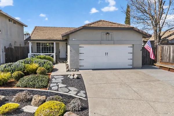 $749,000 | 1056 Esparto Court, Windsor, CA 95492