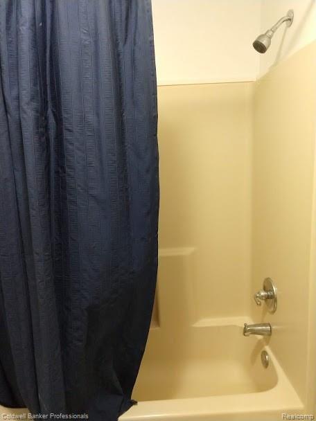 2122 Atwell Road Attica, MI 48412 - Photo 17 of 43 Main Floor Bath.jpg