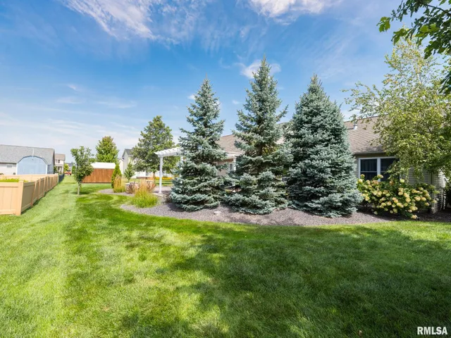 $385,000 | 1322 Courtney Drive, Washington, IL 61571