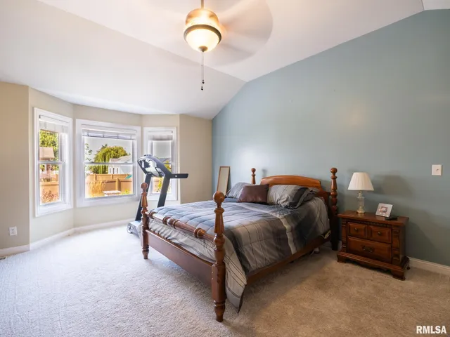 $385,000 | 1322 Courtney Drive, Washington, IL 61571