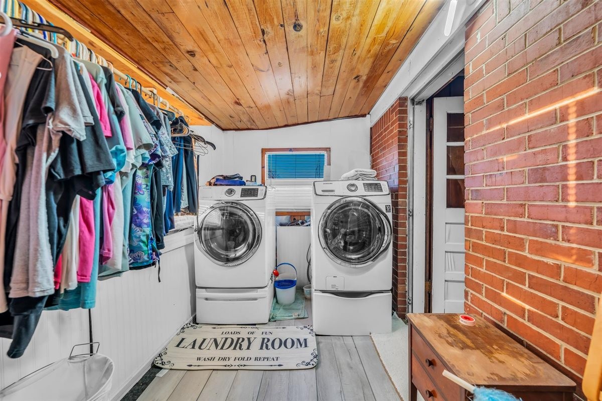 3133 Academy Road Portland, TN 37148 - Photo 12 of 24 a utility room with dryer and washer