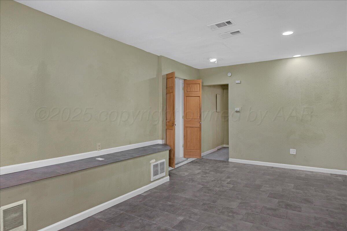 1403 South Hughes Street Amarillo, TX 79102 - Photo 12 of 54 a view of an empty room