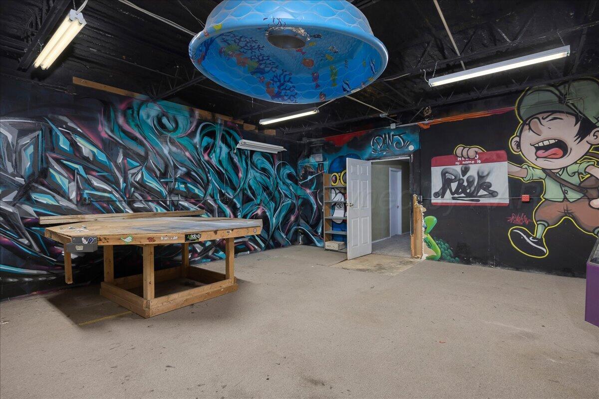 1403 South Hughes Street Amarillo, TX 79102 - Photo 30 of 54 a view of room with wooden ceiling