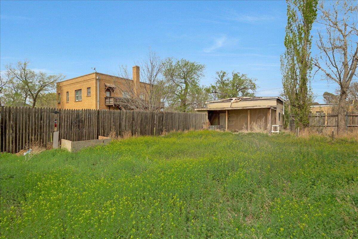 1403 South Hughes Street Amarillo, TX 79102 - Photo 52 of 54 a front view of a house with garden