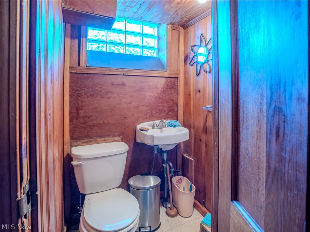 13699 Cedar Road Cleveland, OH 44118 - Photo 36 of 49