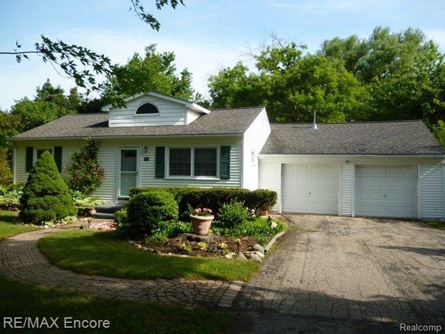 32 Miller Road Clarkston, MI 48346 - Photo 1 of 18 Exterior.jpg