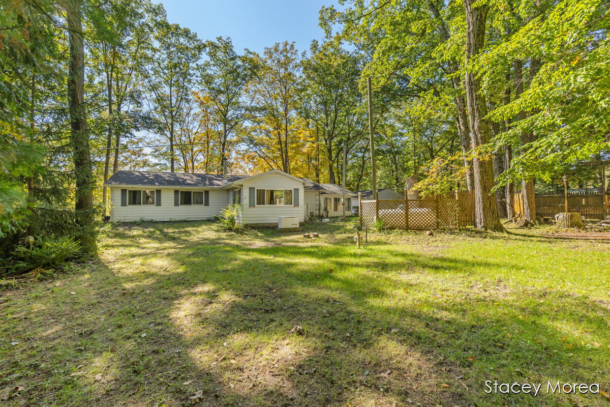 7677 Riverside Lane Hesperia, MI 49421 - Photo 36 of 53 IMG_1034