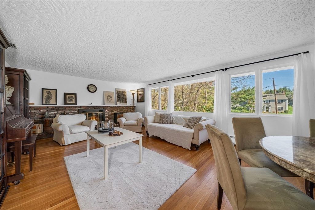14 October Lane Weston, MA 02493 - Photo 12 of 39