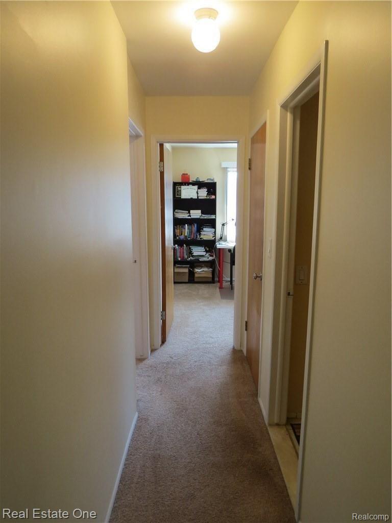 29552 Hoover Road, Unit 88 Warren, MI 48093 - Photo 8 of 18 Hallway
