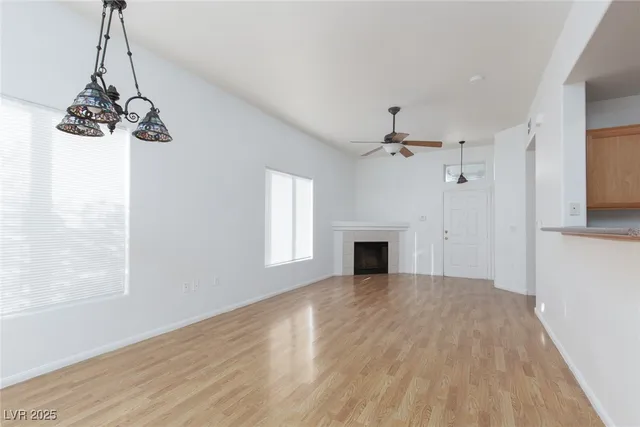 $1,450 | 2305 West Horizon Ridge Parkway, Unit 2611, Henderson, NV 89052