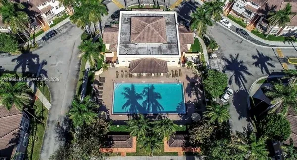 $2,500 | 8956 West Flagler Street, Unit 206, Miami, FL 33174