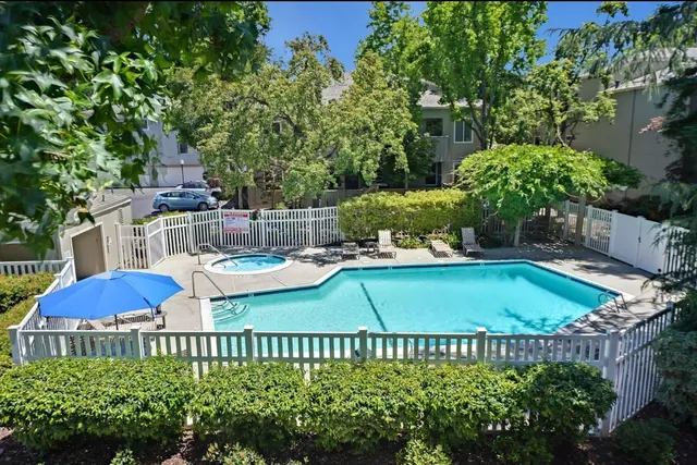 $4,100 | 915 Apricot Avenue, Unit H, Campbell, CA 95008