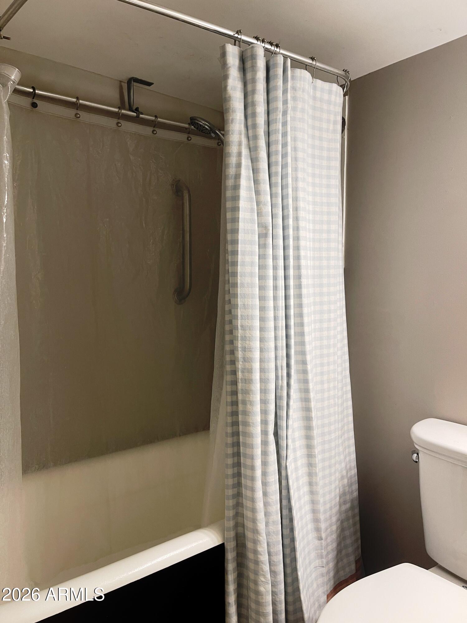 134 C Quality Hill Road, Unit DOWN Bisbee, AZ 85603 - Photo 8 of 10 Clawfoot tub