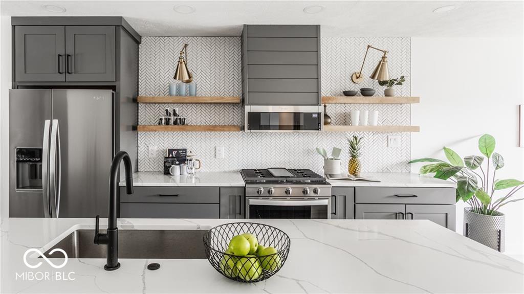 649 Emerson Road Carmel, IN 46032 - Photo 12 of 41