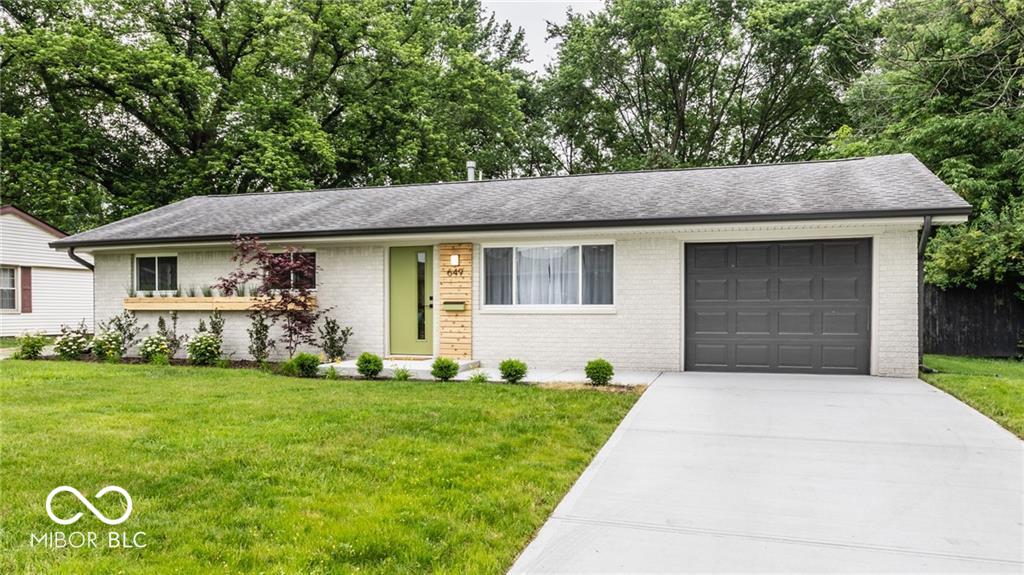 649 Emerson Road Carmel, IN 46032 - Photo 2 of 41