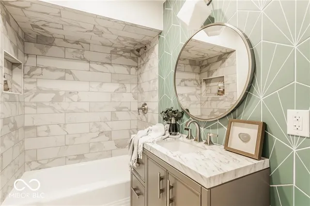 $3,500 | 649 Emerson Road, Carmel, IN 46032