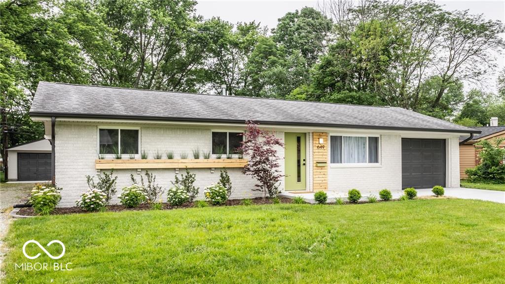 649 Emerson Road Carmel, IN 46032 - Photo 3 of 41