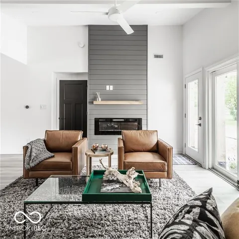 $3,500 | 649 Emerson Road, Carmel, IN 46032