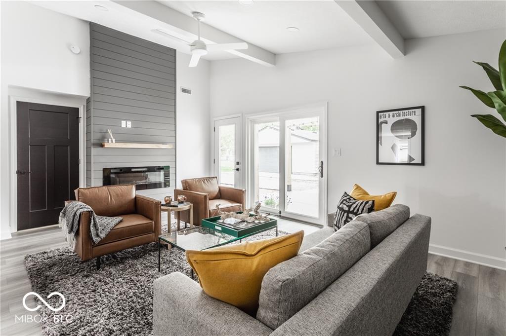 649 Emerson Road Carmel, IN 46032 - Photo 7 of 41