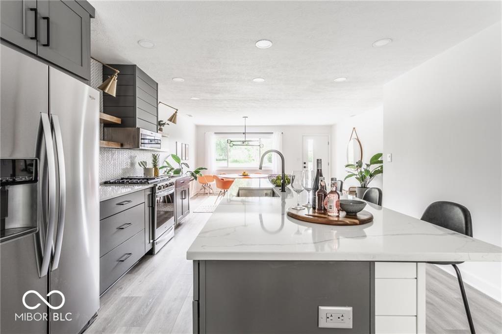 649 Emerson Road Carmel, IN 46032 - Photo 10 of 41