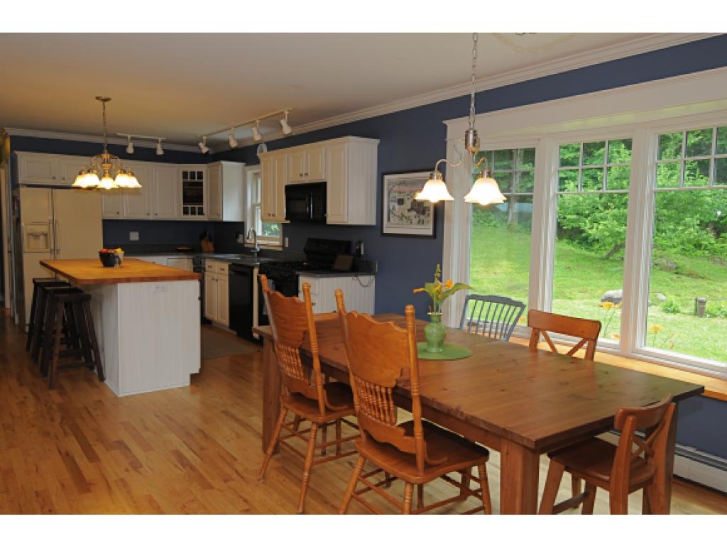 2552 Stage Road Richmond, VT 05477 - Photo 2 of 25