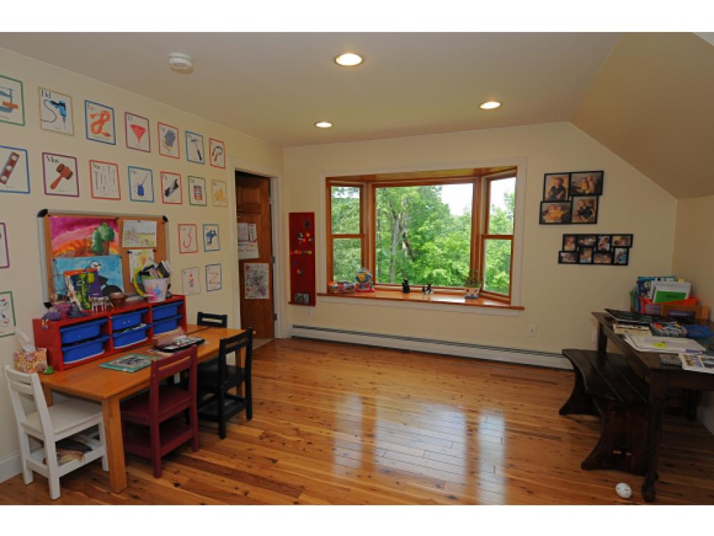 2552 Stage Road Richmond, VT 05477 - Photo 12 of 25
