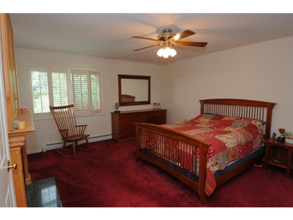 2552 Stage Road Richmond, VT 05477 - Photo 13 of 25