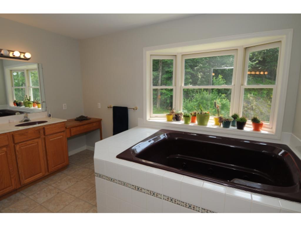 2552 Stage Road Richmond, VT 05477 - Photo 15 of 25