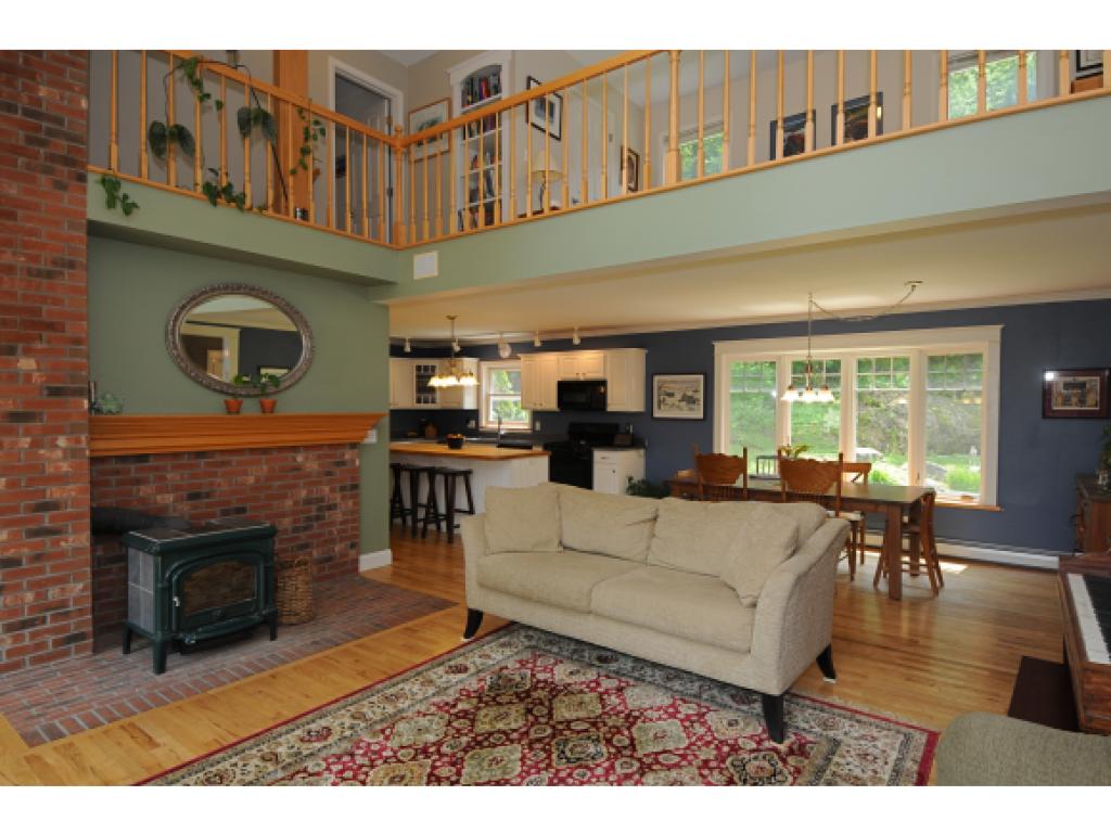 2552 Stage Road Richmond, VT 05477 - Photo 5 of 25