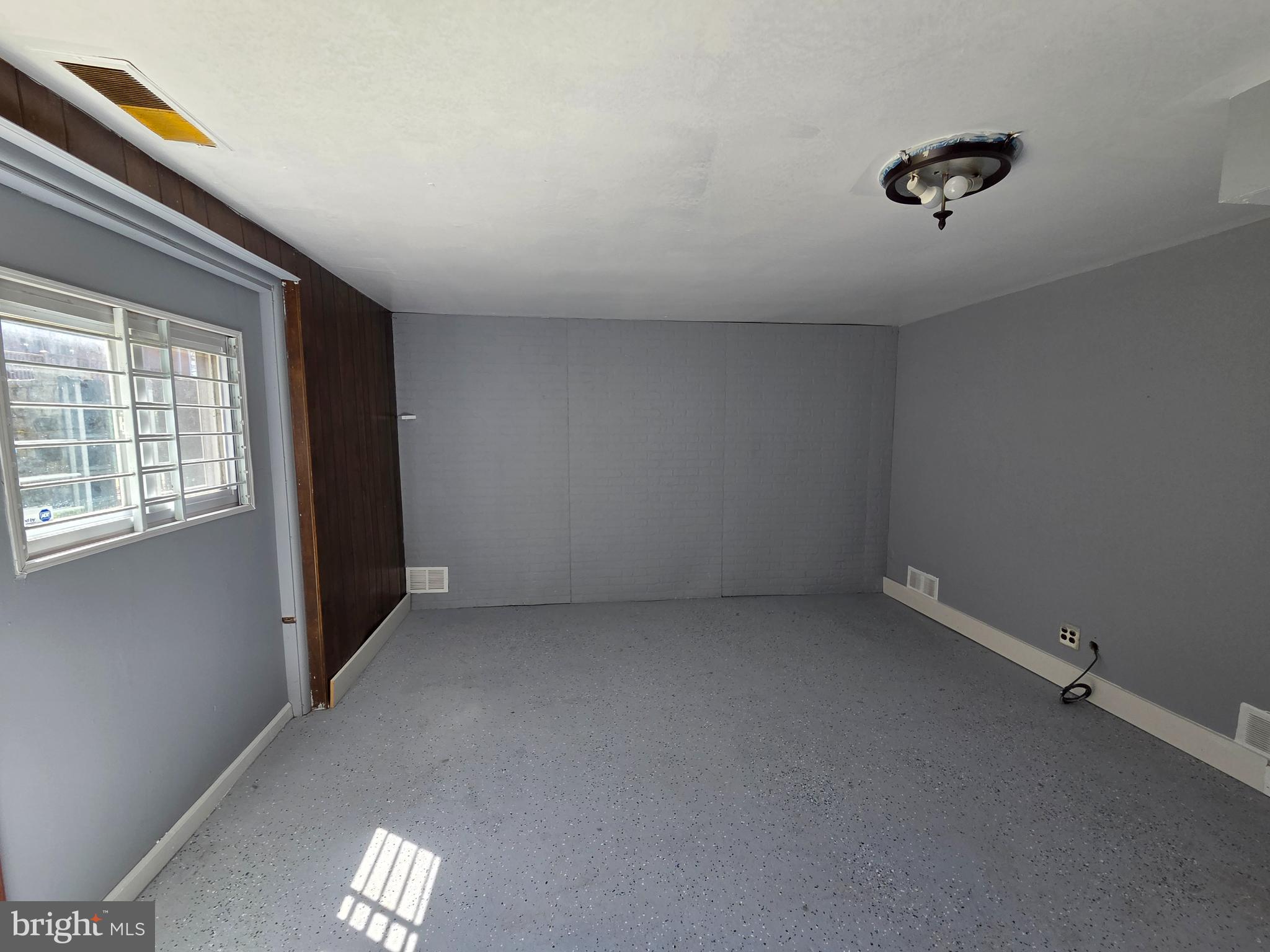 8044 Mars Place Philadelphia, PA 19153 - Photo 14 of 19