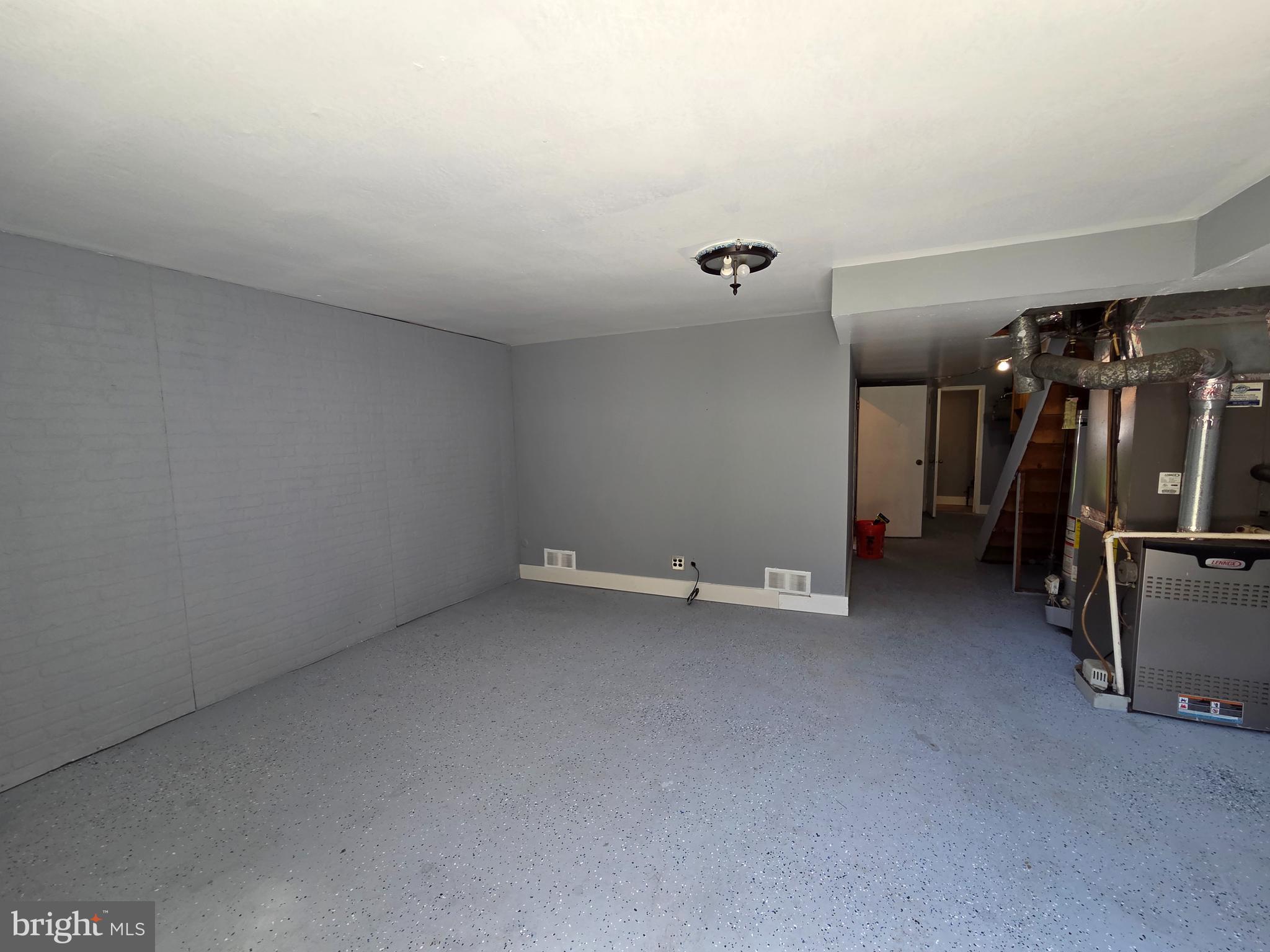 8044 Mars Place Philadelphia, PA 19153 - Photo 15 of 19