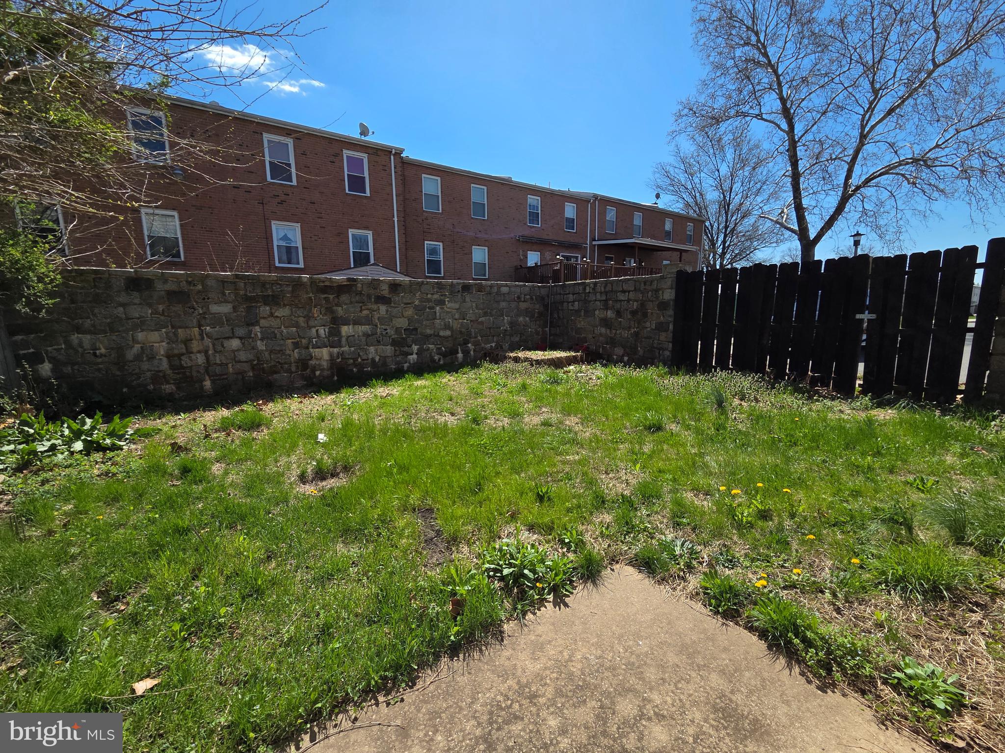 8044 Mars Place Philadelphia, PA 19153 - Photo 18 of 19