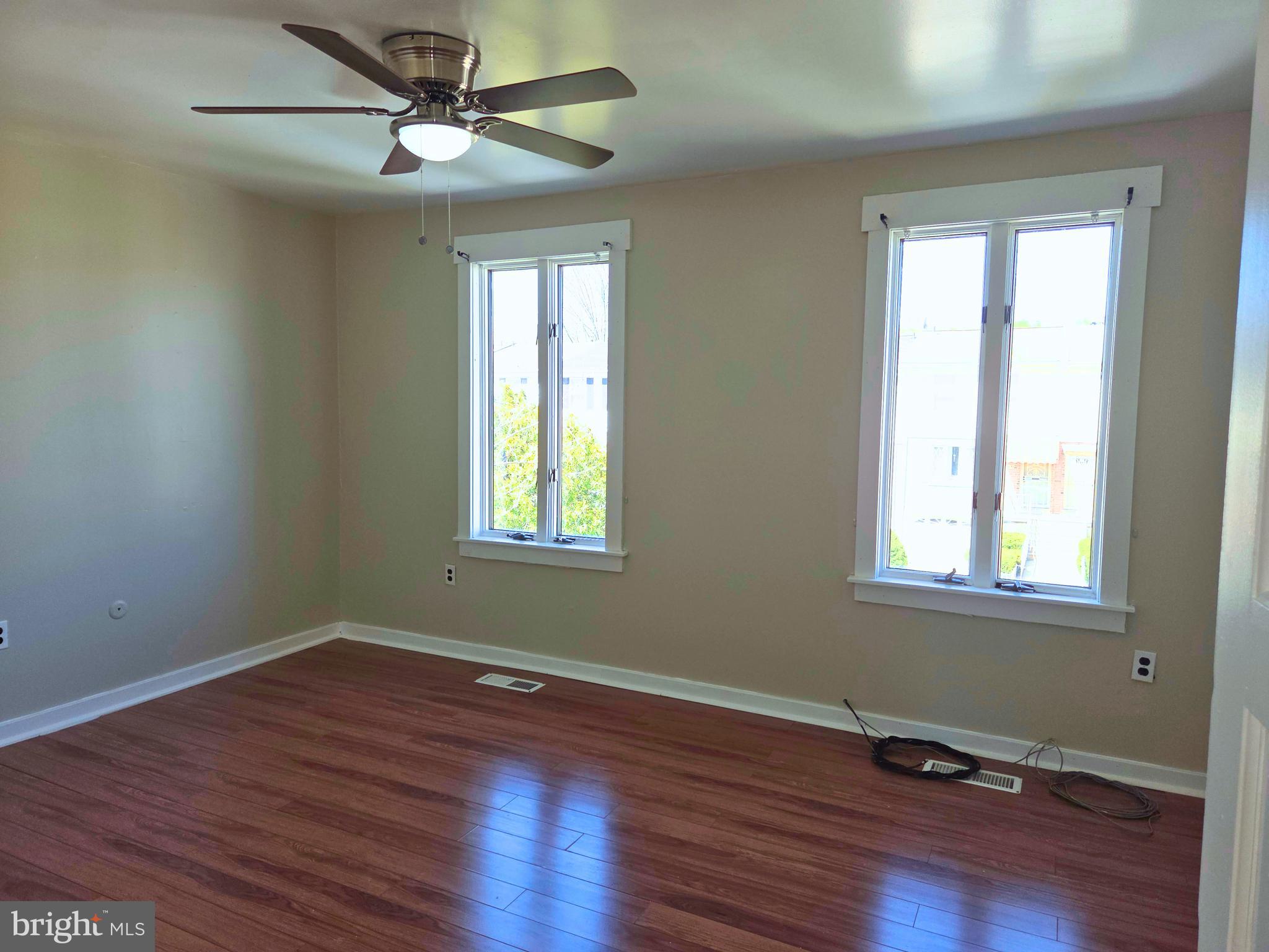 8044 Mars Place Philadelphia, PA 19153 - Photo 4 of 19