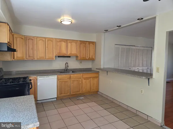 $2,410 | 8044 Mars Place, Philadelphia, PA 19153