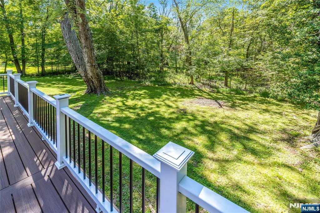 11 Sunset Road Demarest, NJ 07627 - Photo 40 of 49 Gallery Image 40