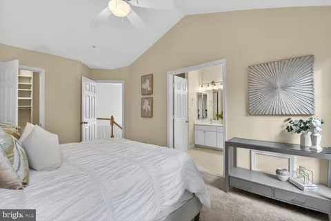 $759,000 | 5433 Whitley Park Terrace, Unit 36, Bethesda, MD 20814