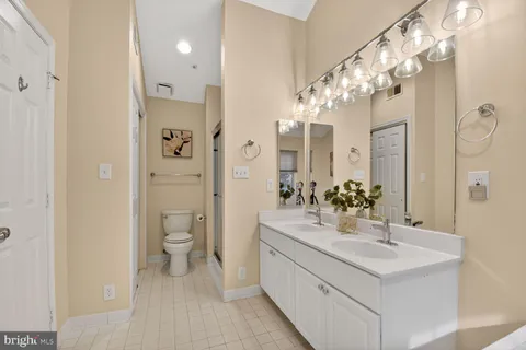 $759,000 | 5433 Whitley Park Terrace, Unit 36, Bethesda, MD 20814