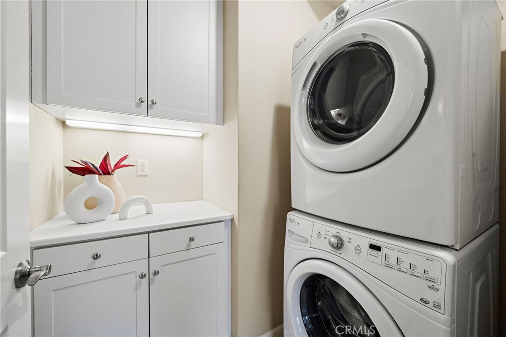 41 Coleridge Irvine, CA 92620 - Photo 31 of 36 Upstairs laundry room.