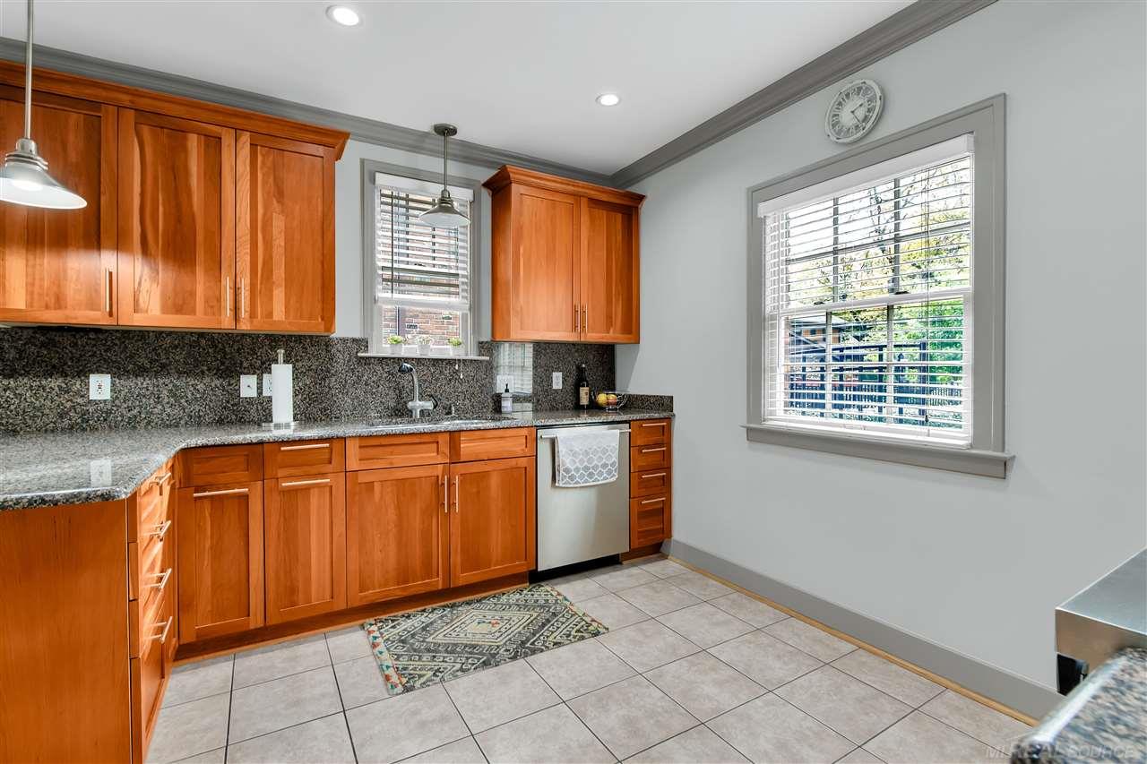 50059773-6.JPG