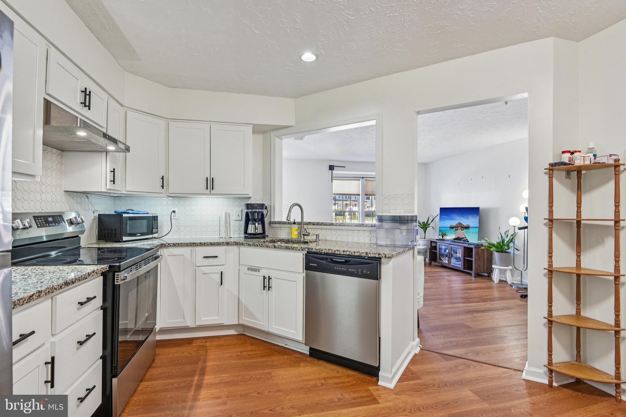 4266 Maple Path Circle, Unit 3 Baltimore, MD 21236 - Photo 4 of 24 Kitchen