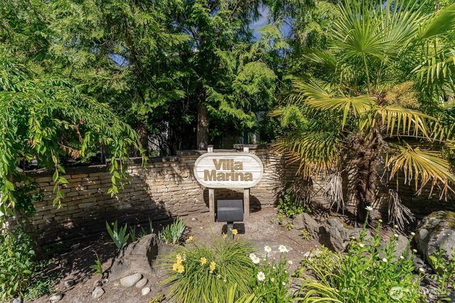 $365,000 | 17109 Northeast 45th Street, Unit 36, Redmond, WA 98052